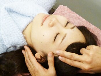 東京美容整体の写真/【美容外科監修】リフトアップして整った顔立ちで毎日を楽しく♪美容整体 小顔矯正¥6930
