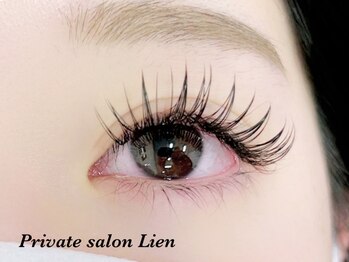 リアン(Lien)の写真/【似合わせボリューム!】ふさふさ美まつ毛～自然な抜け感ボリュームまで理想やお目元にあわせて丁寧に施術!