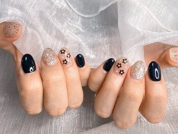 アイゴネイル 錦糸町(Aigoネイル)/お花モチーフネイル♪ネイビー