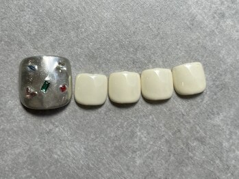 ヒアリ(HERE'Re)/フットネイル【親指アート】