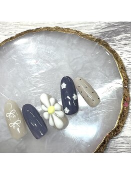 ネイルクイーン(Nail Queen)/フラワーネイル¥7900♪