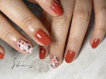 シー(SHE)/フラワーネイル