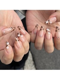ヒョウ柄　春ネイル