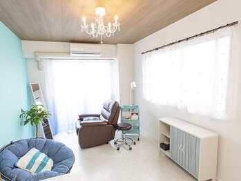 トゥインクルスター(twinkle star)/オープンしたての清潔な店内♪