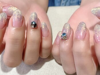 ラメグラデーションネイル