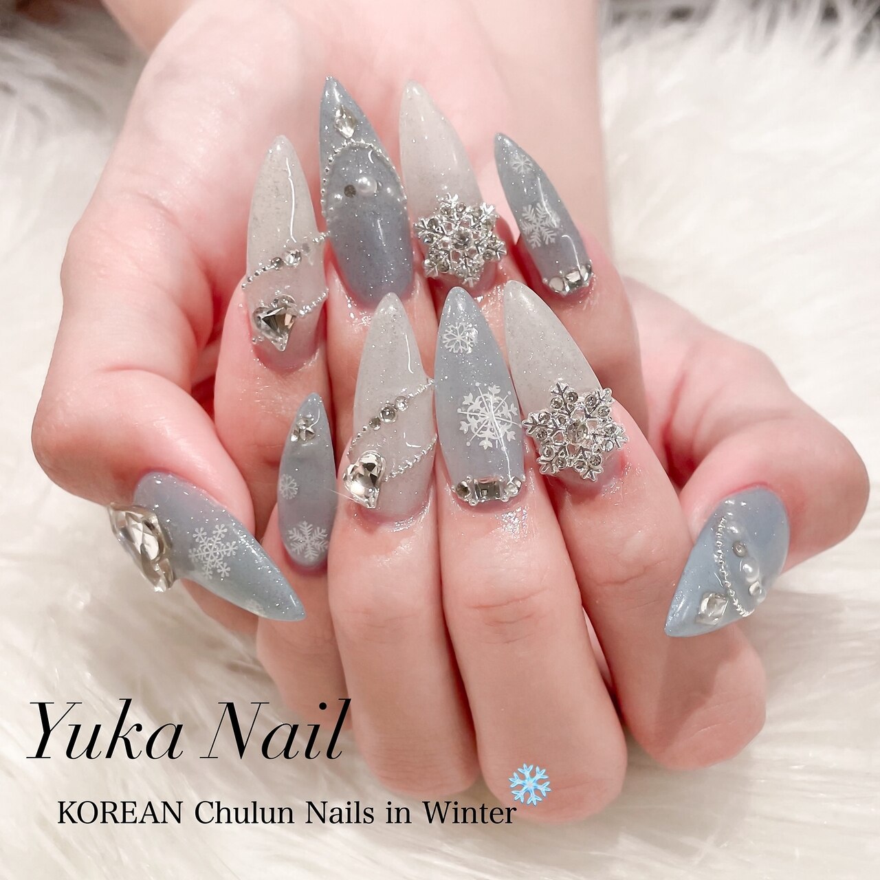 エルサ風♪雪の結晶ネイル：PG011176997｜ユカネイル(Yuka Nail)の