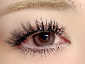 オヤユビヒメ 心斎橋店(Oyayubihime)の写真/【Wフラットラッシュ】【バインドロック】バサバサ感やボリューム感★時間内で付けれるだけ！濃さup