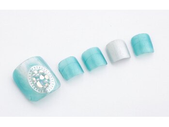 エムスラッシュ ソル センター南(M.SLASH SOL)/シルバー×ブルー爽やかネイル