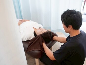 ほそかわ整体 整骨院 高槻の写真/【PC/スマートフォンによる頭痛・目の疲れ・自律神経の乱れに】顔のむくみもスッキリ！視界もクリアに◎