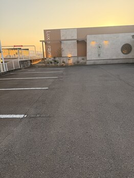 リュクスルーム(Luxe room)/駐車場