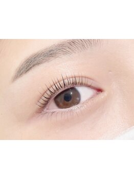 ナチュラル上品な目元にしたい