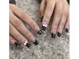 カラフルなストーンで華やかに！