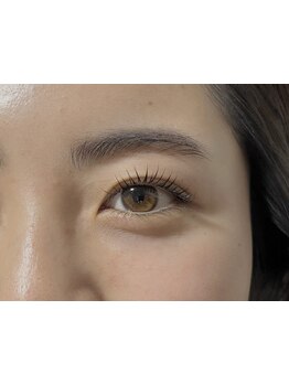 ナチュラル上品な目元にしたい