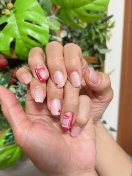 苺ネイル/チェックネイル