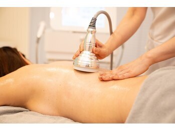 美人バスト 新潟店/バイポーラRF＋吸引ドレナージュ