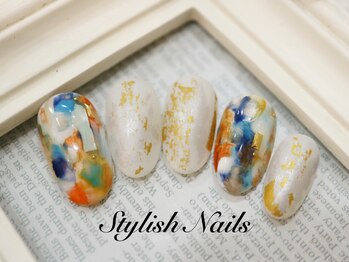 スタイリッシュネイルズ(Stylish Nails)/綺麗な陶器風ネイルデザイン