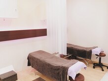 スワロウテイル(Swallowtail)/低反発のリクライニングベッド