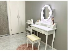 インテリアにもこだわったサロンで癒されながらハーブピーリング