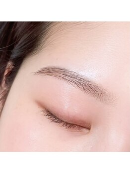 アイリー(Eyelie)の写真/【ふんわり眉に♪】韓国風眉になりたい方に大人気♪骨格診断＆毛量調整でお顔に合う眉をご提案します