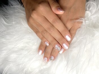 サロンズドゥー(Salon’s Doo)/サテンホワイト+ぷっくり