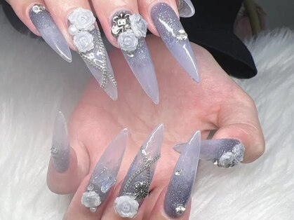 Lee Nails Salon 新宿【長さだし/持ち込み/つけ放題/マグネット/パラジェル】の写真