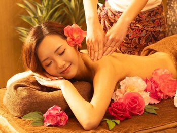 アロマスパモモ 上野店(Aroma SPA MO_MO_)の写真/極上の癒しをご提供。アロマオイルを使った施術で、心身共にリラックス！お疲れの箇所を的確に揉みほぐし♪