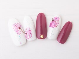ボルドー×花柄ネイル