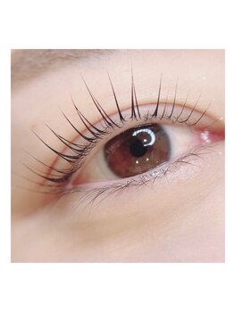 リラ(eye salon Lyra)の写真/【初回パリジェンヌラッシュリフト¥5700～】お仕事上まつ毛エクステができない方でも魅力的な目元に♪