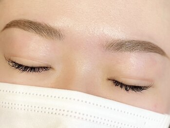 リジュ(Rejou)の写真/黄金比、骨格診断であなたのお顔バランスに合った眉毛の形作りで垢抜け顔に♪顔の印象の7割は眉毛で決まる!