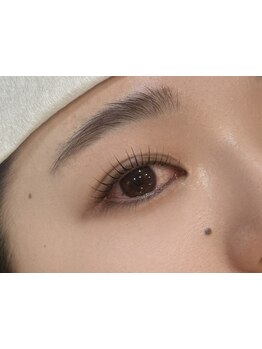 ナチュラル上品な目元にしたい