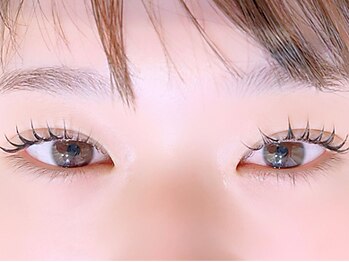 アイテム 三国ケ丘駅前店(eyetem)の写真/【たれ目効果】韓国風まつ毛パーマ☆まつ毛を根元から立ち上げられるので一重や奥二重の方にもオススメ♪