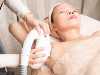 ナチュラル ビューティ クレビア(NATURAL BEAUTY CREBIA)の写真/【脱毛デビュー応援☆】初めての方大歓迎!お好きな部位を選択可能◎プロの技術でツルツルすべすべ肌へ♪