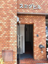 プラチナムアロマ 大宮店(PLATINUM AROMA)/サロン入口エレベーターで4階へ