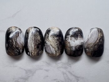 サイン(sin.)/ブラックニュアンスネイル