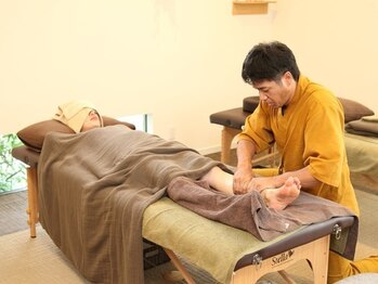 トモ 本巣店(TOMO)の写真/【むくみ脚もすっきり美脚に♪】もみほぐし＆足つぼ90分 ￥5995!!リーズナブルな価格で通い易さ◎