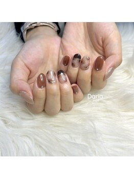 秋の大人ニュアンスネイル