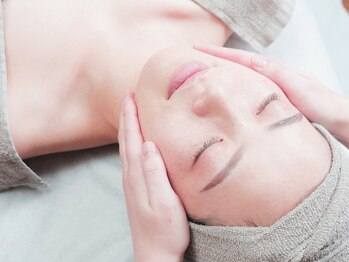 ルリアン(Lurian)の写真/[完全個室]オールハンドで癒されながら小顔・美肌が叶う◎お悩みに合わせたオーダーメイド施術で効果実感!