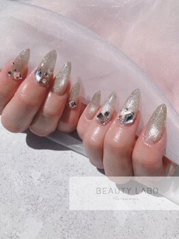 ビューティー ラボ 明石店(Beauty Labo)の写真/イベント前の長さだしはもちろん、乾燥による割れや爪の形を綺麗に見せたい方にも★長さのチョイスも可能！