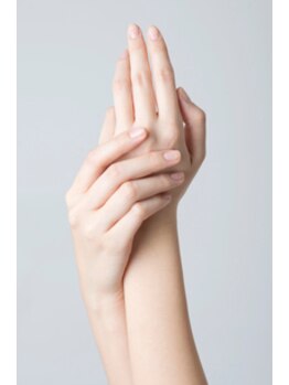 ミキ(MIKI)の写真/月15名限定♪スクラブを取り入れたハンドケア!お肌のターンオーバーを整え、トーンアップ&すべすべ肌に♪