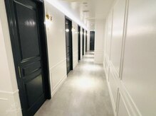 イルアング(il Anng)/【店内】廊下