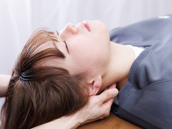 アイフィット(Aifit)/スマホ首・肩こりのケアにも