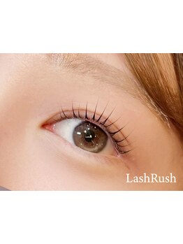 ナチュラル上品な目元にしたい