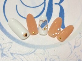 ハートくり抜きネイル