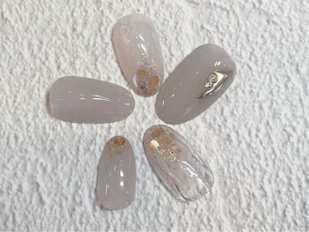 スモークグレーネイル