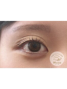 ナチュラル上品な目元にしたい