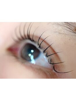 ネイル・アイメニューの同時施術が可能