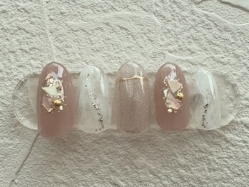 キラキラニュアンスネイル