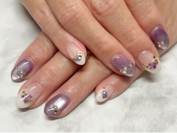 エスディーネイルズ(sd nails)の写真/完全個室のプライベートサロンで周りを気にせずリラックス♪リクライニングソファで癒しのひと時を♪