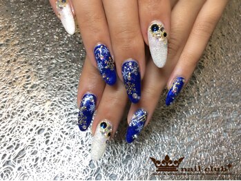 ネイルクラブ(nail club)/冬にピッタリ!雪の結晶ネイル