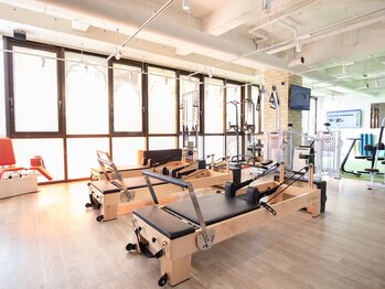 フィットアンドコア 国分寺/ピラティスマシンも完備